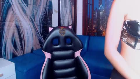 Dolly pocket online show from April 21, 9:06 pm