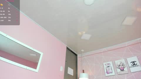 Snapshot of dolly_zoe chatting on January 29, 10:53 pm Call me Zoe online show from January 29, 10:53 pm
