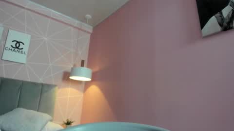 Snapshot of dolly_zoe chatting on October 31, 8:15 am Call me Zoe online show from October 31, 8:15 am