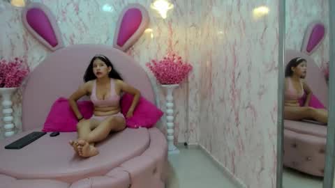 Dollyboobsy  online show from March 1, 1:02 pm