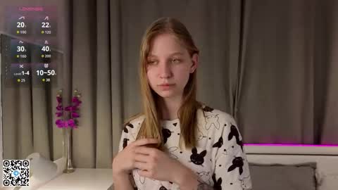 Emilia online show from September 27, 6:13 pm