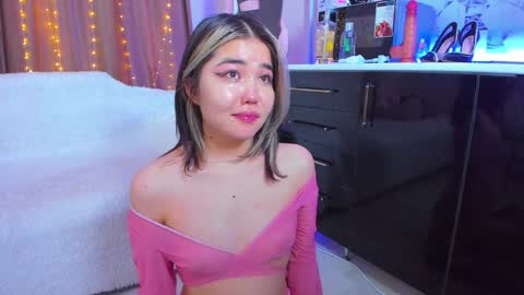 Snapshot of dollyiaa chatting on February 2, 12:13 pm Dollya online show from February 2, 12:13 pm