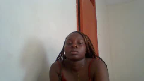 dollyvee online show from April 14, 12:33 pm