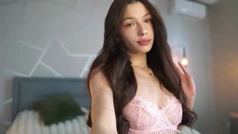 Dolly online show from April 21, 12:44 pm