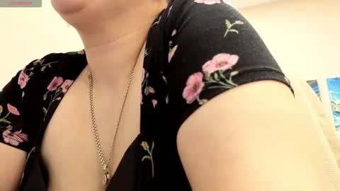 Snapshot of doloressea chatting on November 30, 5:44 am DoloresSea online show from November 30, 5:44 am