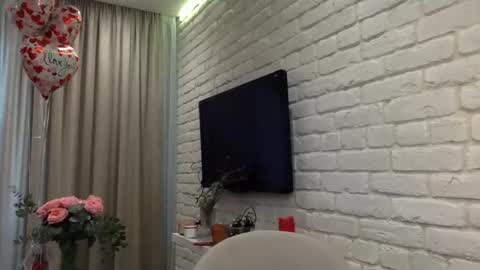 DOM MUMMY online show from February 16, 9:59 am