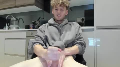 Alex...  online show from November 18, 5:56 am