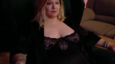 SADE online show from November 25, 10:32 pm