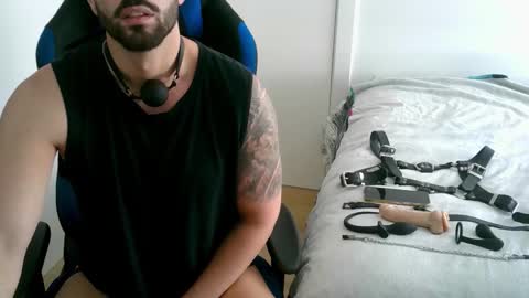 DominatedTitan online show from October 26, 10:10 am