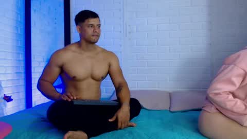 Dominc berry online show from February 25, 12:47 am