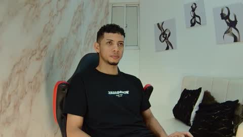 Dominic online show from March 4, 3:45 am