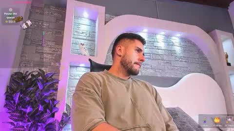 Snapshot of dominic_de_luca chatting on December 2, 3:34 am dominic de luca online show from December 2, 3:34 am