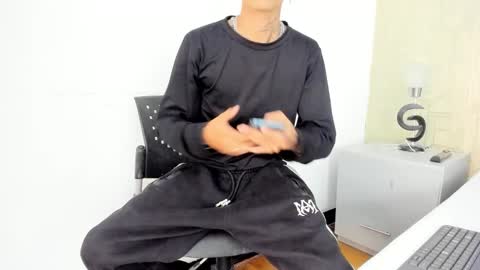 Dominic foox online show from February 2, 1:21 pm