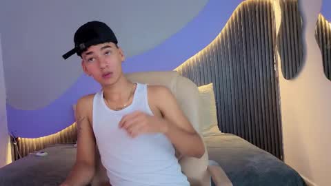 Dominic online show from January 19, 5:33 am