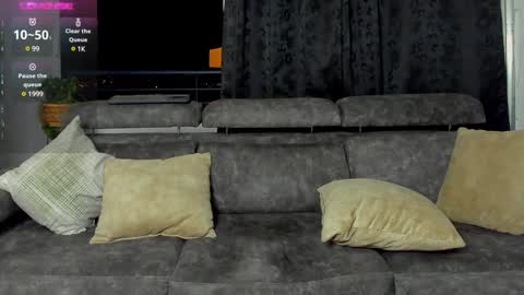 SANTI  independent model online show from January 17, 5:11 am