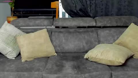 SANTI  independent model online show from February 22, 1:33 am