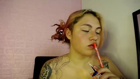   online show from February 6, 11:24 am