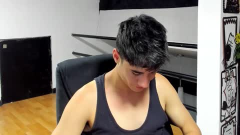 Snapshot of dominic_radccliffe chatting on December 18, 12:27 am Your real love online show from December 18, 12:27 am