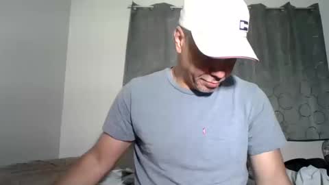 luis online show from October 12, 4:11 am