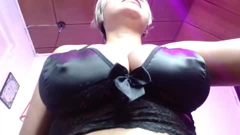  D O M I N K  online show from February 20, 6:48 am