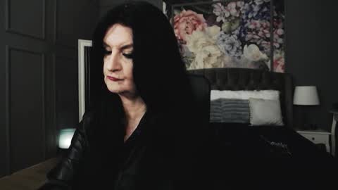 Snapshot of dommelisa chatting on November 13, 10:08 pm Dom Melisa online show from November 13, 10:08 pm