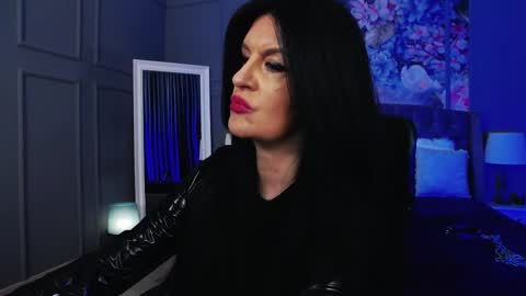 Snapshot of dommelisa chatting on December 14, 10:25 pm Dom Melisa online show from December 14, 10:25 pm