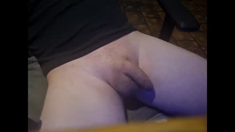 Snapshot of domse999 chatting on October 19, 12:44 am domse999 online show from October 19, 12:44 am