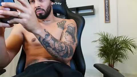 Snapshot of donn_cruz chatting on October 2, 5:31 pm Victor online show from October 2, 5:31 pm