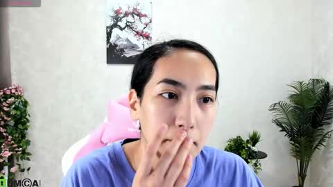 Aura online show from October 20, 2:34 am