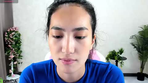 Aura online show from October 23, 2:44 am