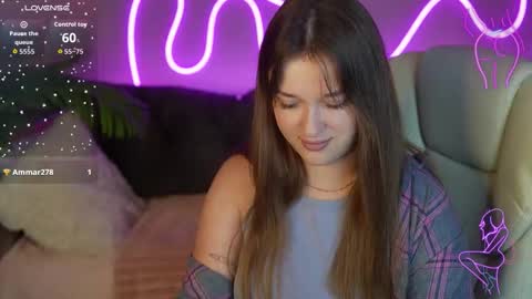 Snapshot of donnalust chatting on October 9, 6:11 am DONNA online show from October 9, 6:11 am