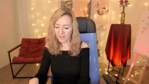 Donna online show from February 12, 6:36 pm