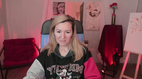 Donna online show from March 19, 6:56 pm