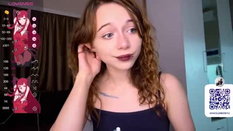 Snapshot of dontoke_ chatting on December 4, 6:16 pm Nicole online show from December 4, 6:16 pm