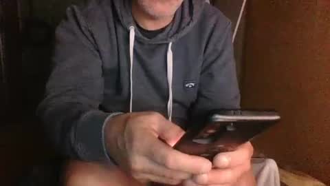 Snapshot of dontwalkonthegrass2 chatting on February 27, 12:02 pm frenchfirefighter online show from February 27, 12:02 pm