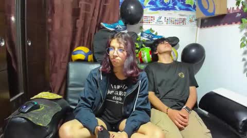 Snapshot of donuts_dd chatting on September 11, 8:58 am Donuts DD online show from September 11, 8:58 am