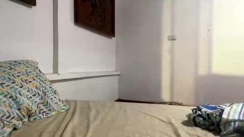 Snapshot of donvergha chatting on February 5, 5:52 am donvergha online show from February 5, 5:52 am