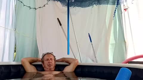 Snapshot of doobie1717 chatting on September 18, 5:37 pm doobie1717 online show from September 18, 5:37 pm