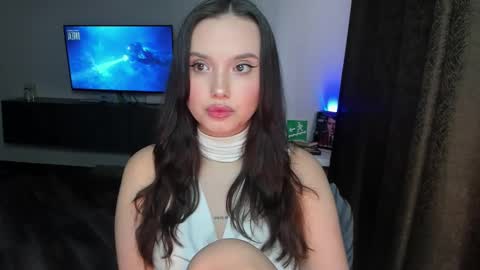 Snapshot of doracharmer chatting on February 19, 12:01 pm Dora Charmer online show from February 19, 12:01 pm