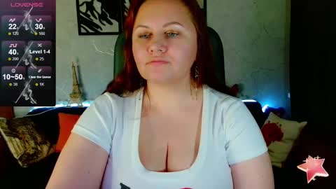 Snapshot of doraross chatting on November 25, 3:56 pm Dora online show from November 25, 3:56 pm