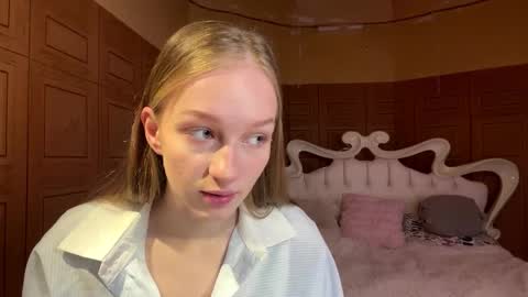 Anika online show from March 29, 8:47 am