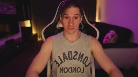 Dorian Reyes online show from March 22, 9:40 pm