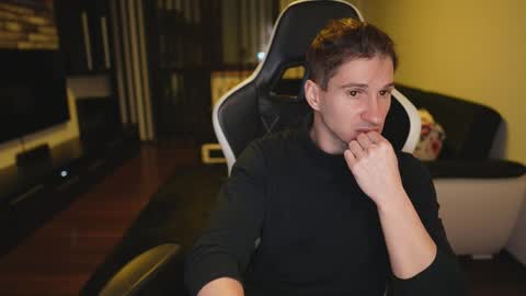 Dorian Reyes online show from March 31, 12:12 am