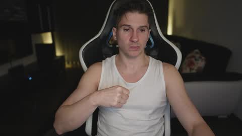 Dorian Reyes online show from April 21, 1:42 am