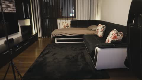 Dorian Reyes online show from April 23, 8:55 pm