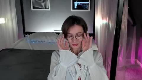 Dorothy Next stream on Monday at 3am-9am online show from December 3, 3:03 am