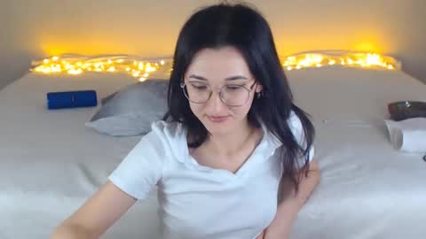 Snapshot of dorotty_ chatting on December 3, 3:41 am Your Dorotty online show from December 3, 3:41 am