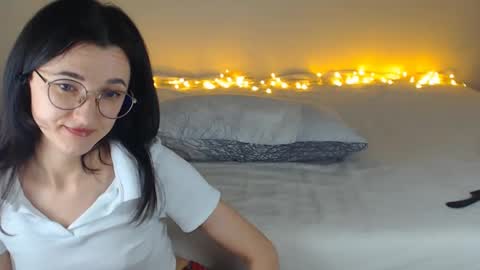 Snapshot of dorotty_ chatting on December 5, 1:36 am Your Dorotty online show from December 5, 1:36 am