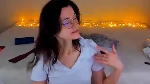Snapshot of dorotty_ chatting on December 30, 5:37 am Your Dorotty online show from December 30, 5:37 am