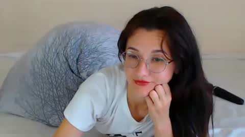 Snapshot of dorotty_ chatting on September 18, 1:40 am Your Dorotty online show from September 18, 1:40 am